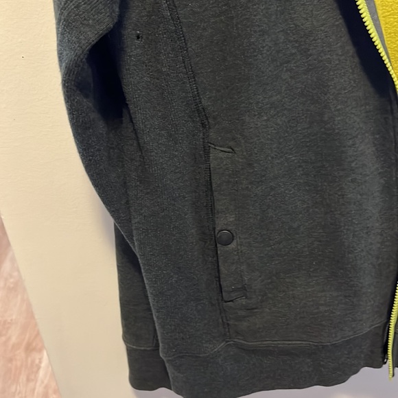 Lululemon sweatshirt/ hoodie gray/ lime size M/L - Picture 7 of 7